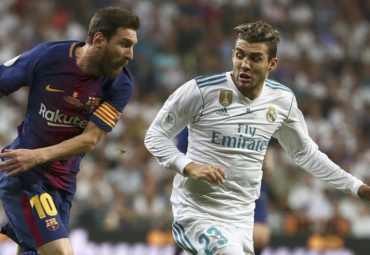Kovacic fue la sombra de Messi en los dos clásicos de la pasada Supercopa de España. (Foto Prensa Libre: EFE)