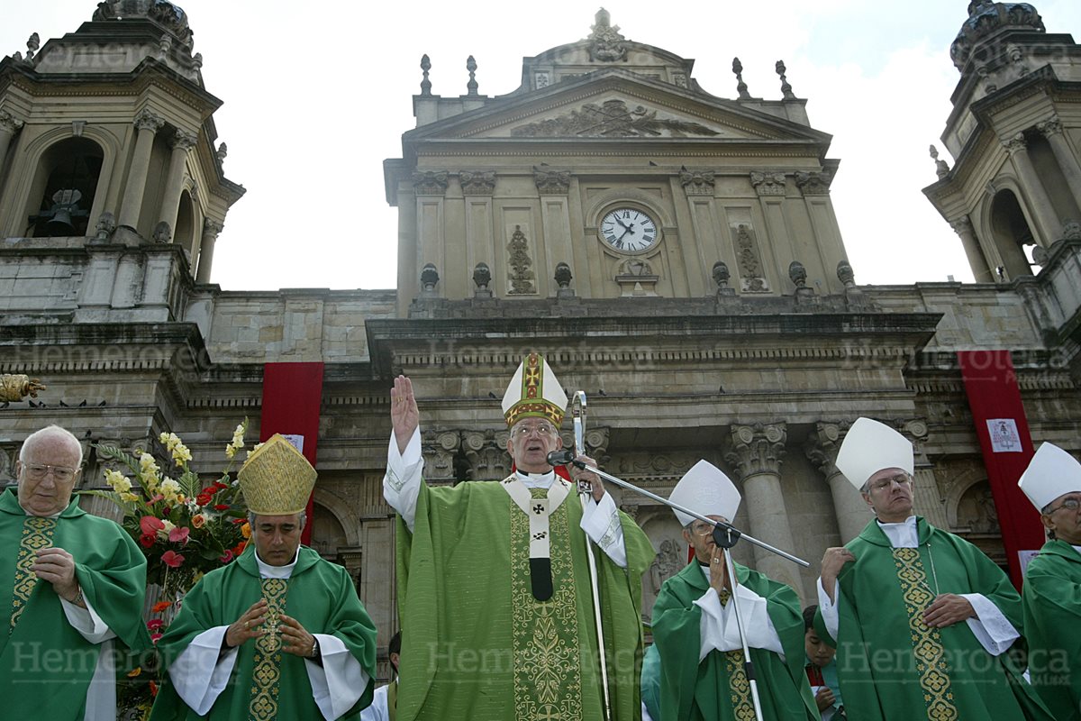 Cardenal Rodolfo Quezada Toruño, al momento de dirigirse a los fieles. (Foto: Hemeroteca PL)