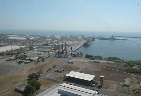 La empresa Portuaria Quetzal es el principal puerto de carga, por medio  del cual se movilizaron  en el 2011  ocho mil 832 toneladas métricas.