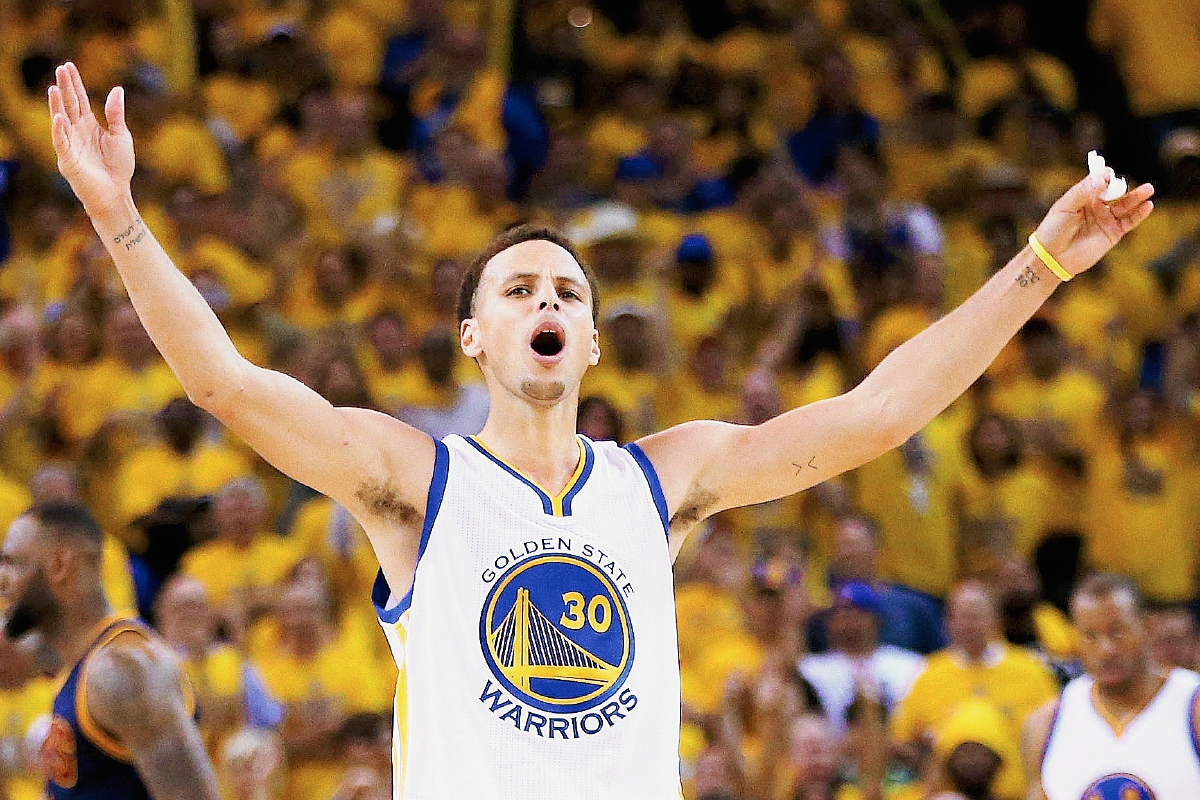 Stephen Curry fue la gran figura de los Warriors de Golden State. (Foto Prensa: AFP)