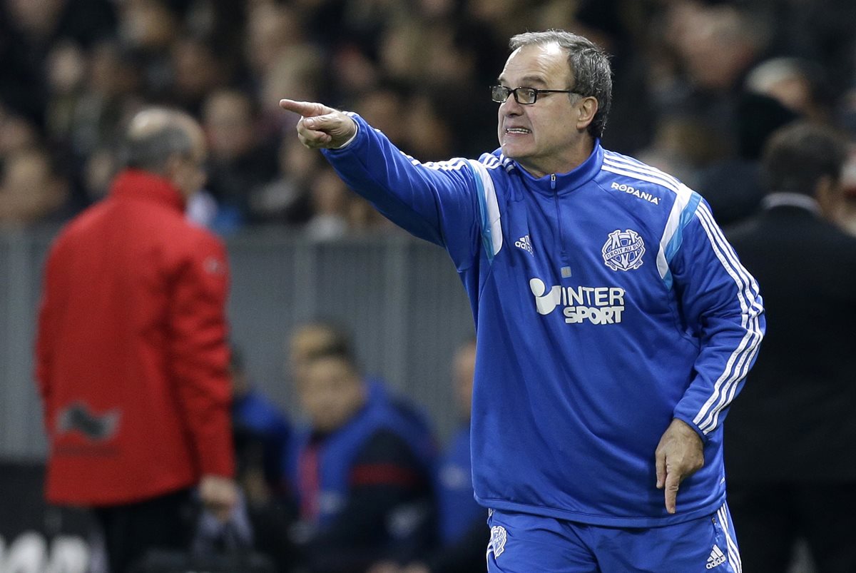 Marcelo Bielsa parece bien perfilado para convertirse en nuevo técnico de la selección de Argentina. (Foto Prensa Libre: AP)