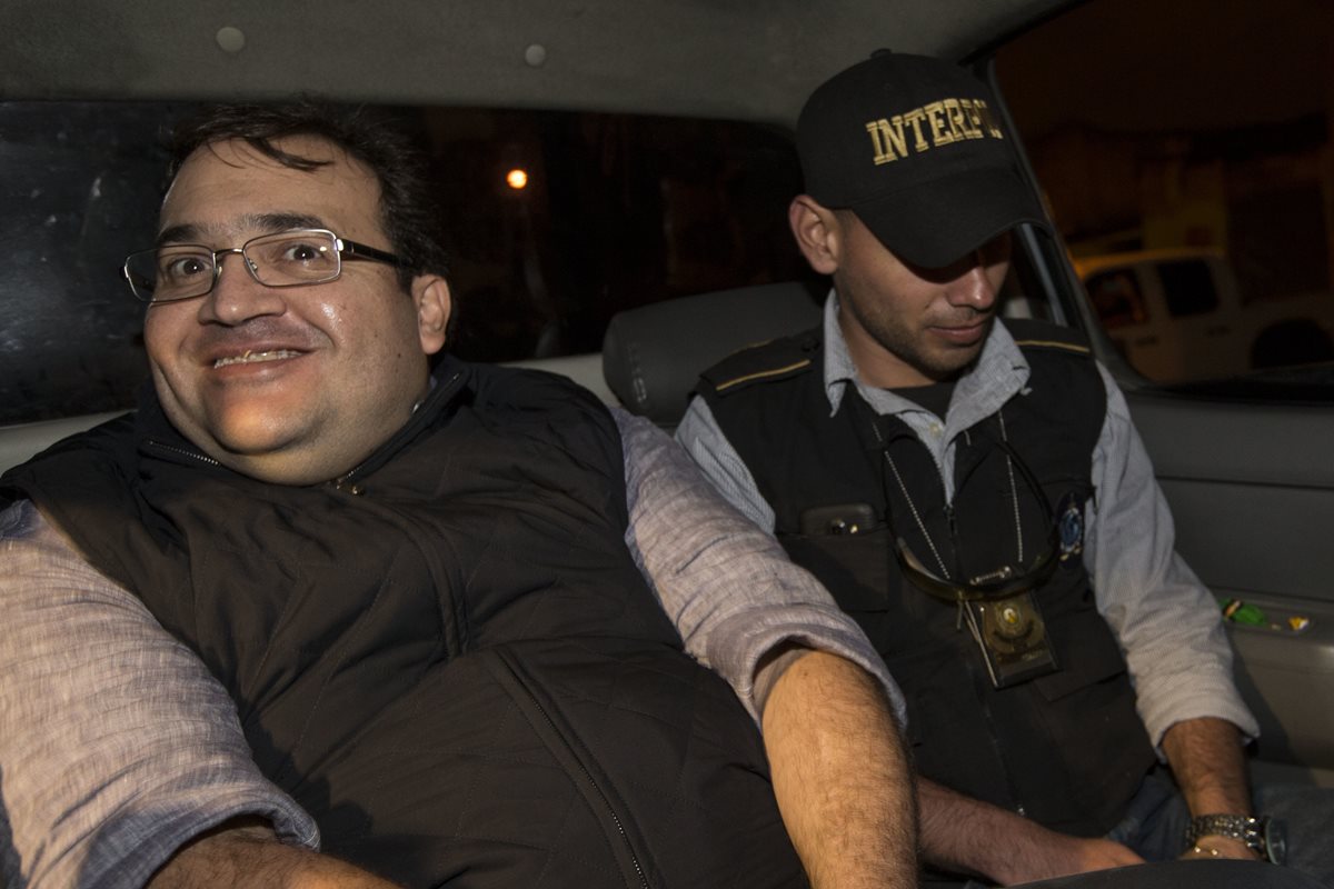Javier Duarte, el exgobernador de Veracruz, México, capturado en Guatemala, fue trasladado a la prisión en el cuartel militar de Matamoros, en la ciudad capital. (Foto, Prensa Libre: AP)