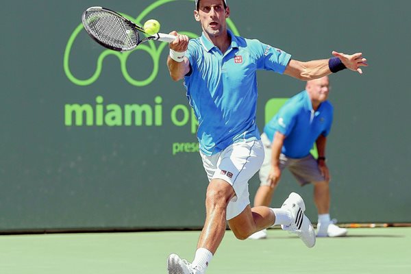 Novak Djokovic encabezará la selección de tenis de Serbia en el cruce de la Copa Davis ante Argentina. (Foto Prensa Libre: EFE)