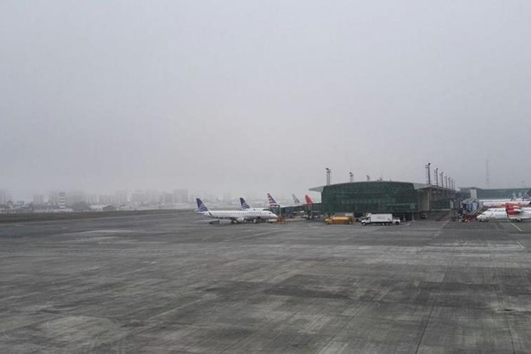 Un vuelo de Guatemala a Nueva Jersey fue suspendido por las malas condiciones climáticas. (Foto Prensa Libre: Hemeroteca PL)