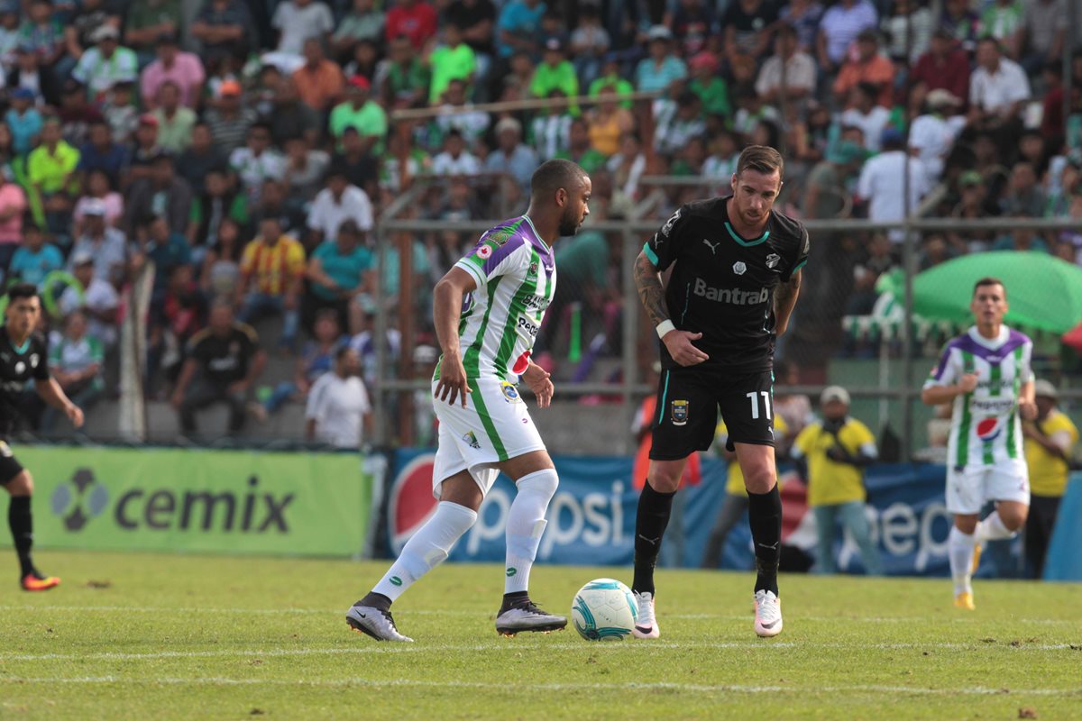 Antigua GFC reportó 1 mil 219 aficionados durante el partido contra los cremas en el estadio Pensativo. (Foto Prensa Libre: Norvin Mendoza).