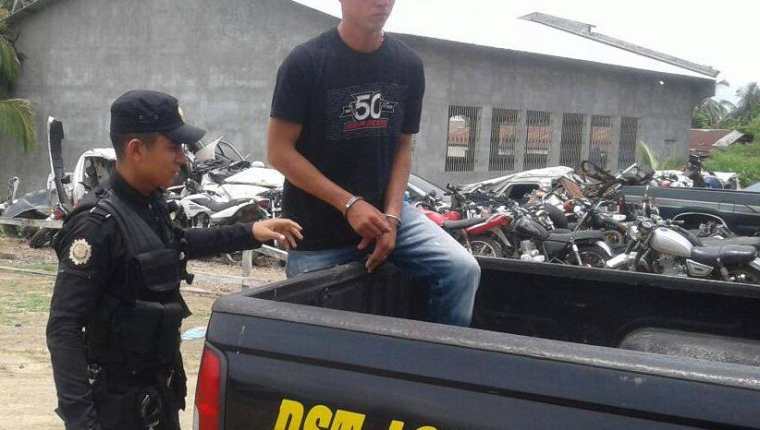 El hondureño José Antonio Sosa Reyes es sindicado de haberle causado la muerte a un hombre en Izabal. (Foto Prensa Libre: Dony Stewart)