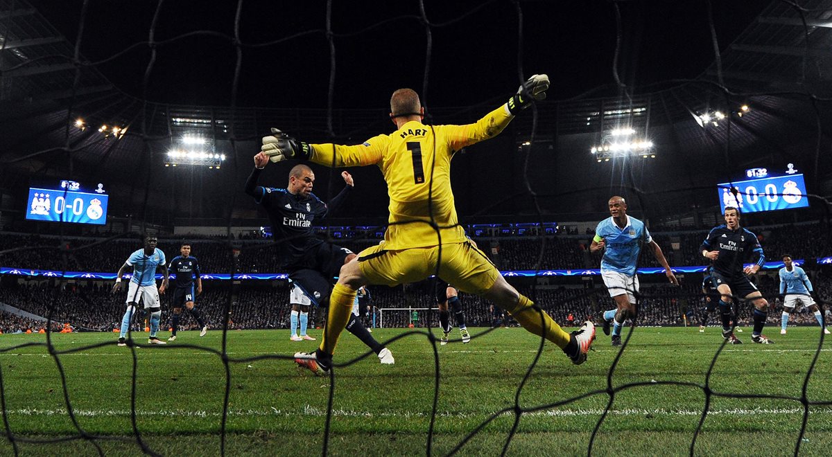 Pepe tuvo una de las acciones más claras del partido frente al Manchester City correspondiente al partido de ida de la Liga de Campeones. (Foto Prensa Libre: AFP)