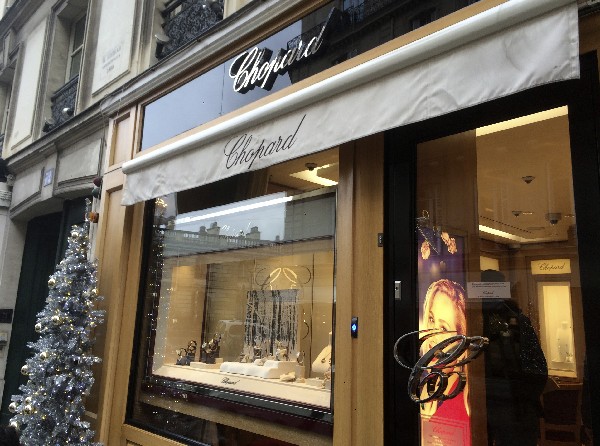 Una joyería de la firma Chopard fue asaltada en París. (Foto Prensa Libre: AP)