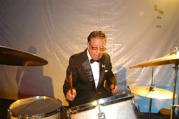 Luis Felipe Pineda Santizo, director administrativo de la Marimba Orquesta Gallito durante más de 40 años. (Foto Prensa Libre CORTESÍA DE PEDRO TUMÍN)