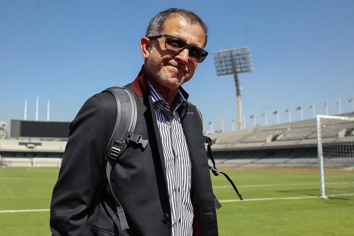 Juan Carlos Osorio durante un juego amistoso entre los Pumas de la UNAM y la Selección Mexicana Sub-20. (Foto Prensa Libre: EFE)