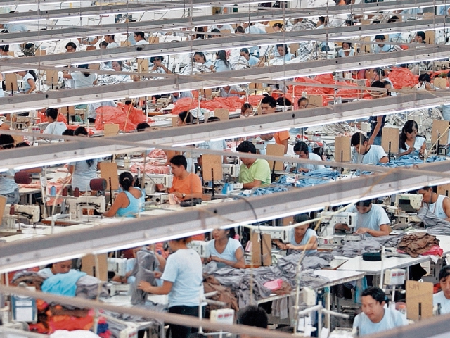 Los extranjeros que ingresen legalmente al país necesitan de autorización previa del Mintrab para trabajar en relación de dependencia. (Foto Prensa Libre: Esbin García)