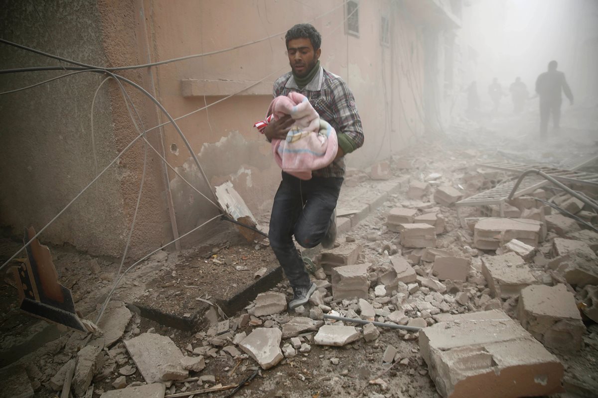 Imagen referencial. Los bebés también son ahora blanco de los terroristas del Estado Islámico. (Foto Prensa Libre: AFP).