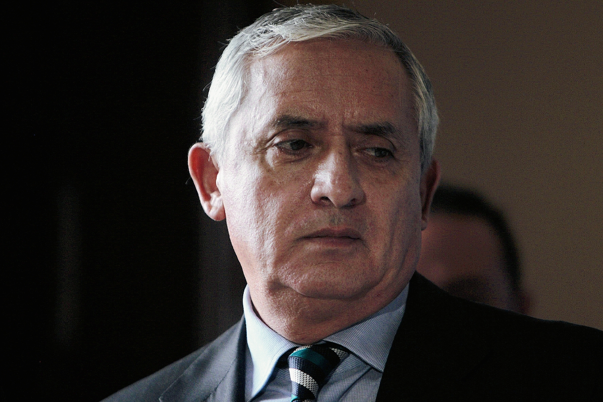 Los amparos presentados a la CC, pretenden proteger al presidente de perder la inmunidad. (Foto Prensa Libre: Hemeroteca)