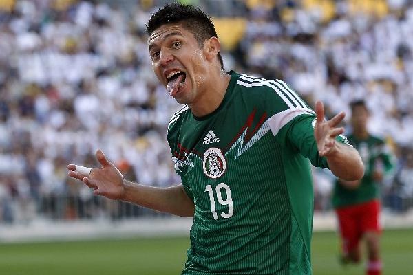 Oribe Peralta fue una de las figuras de la selección mexicana que participó en varias competencias internacionales. (Foto Prensa Libre: Hemeroteca PL)