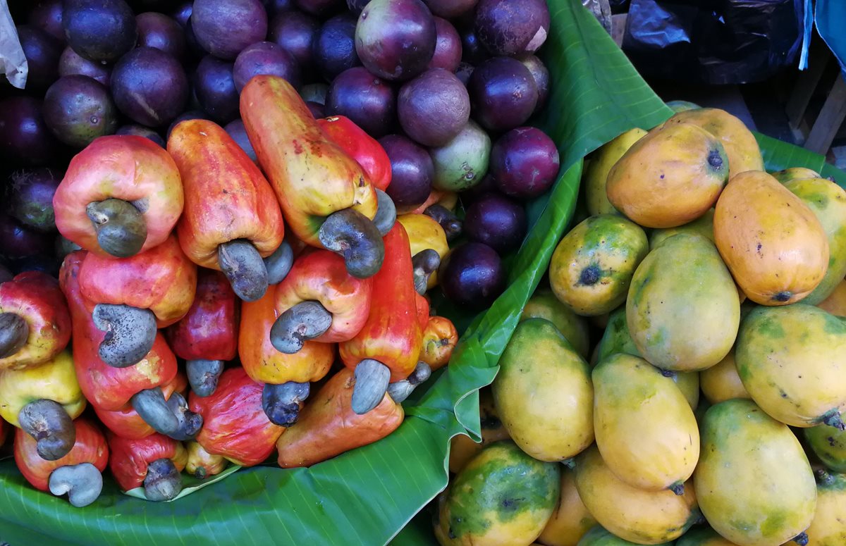 En Guatemala hay frutas que solo aparecen en la temporada de verano. (Fotos Prensa Libre: Ana Lucía Ola)