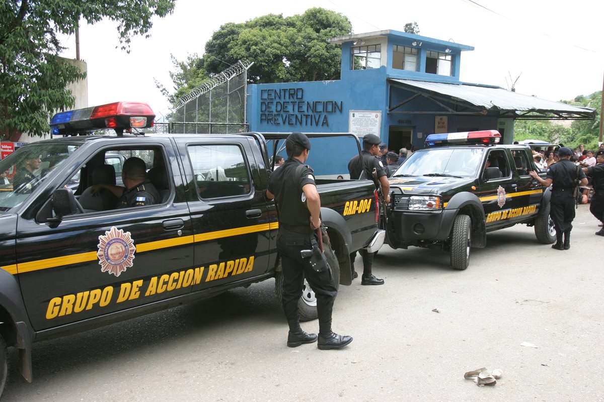Los cadáveres de los reos fueron encontrados en el sector 11 del preventivo de la zona 18. (Foto Prensa Libre: Hemeroteca PL)