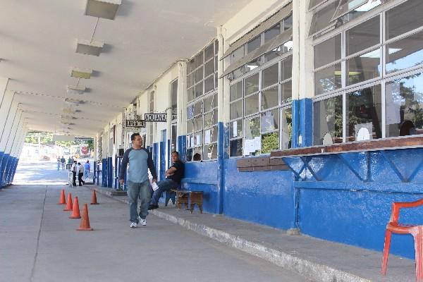 Aduana candelaria, Santa Ana, El Salvador, donde los empleados protestan.