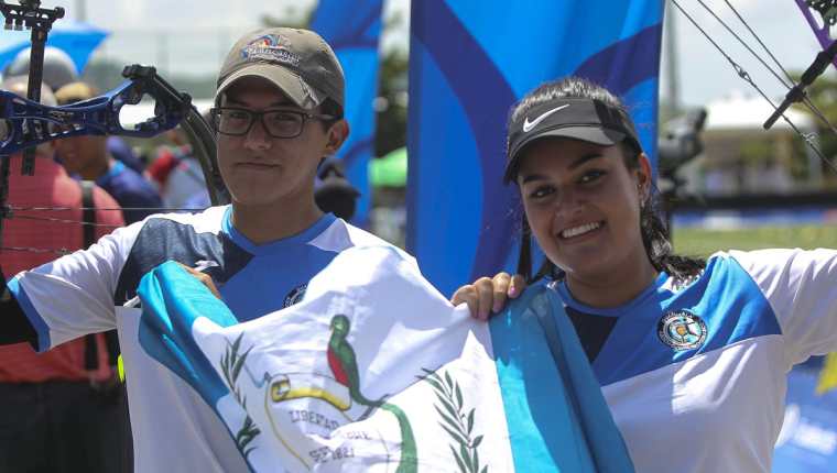 Marcelo del Cid y Sofía Paiz, ganaron el oro por equipos mixtos en Barranquilla 2018. (Foto Prensa Libre: Cortesía ACD)
