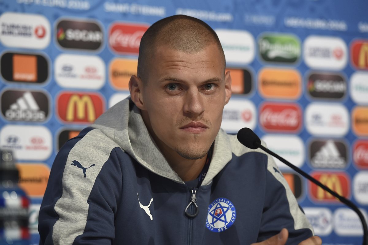 Skrtel defenderá con todo a su Selección frente a Inglaterra. (Foto Prensa Libre: AFP)