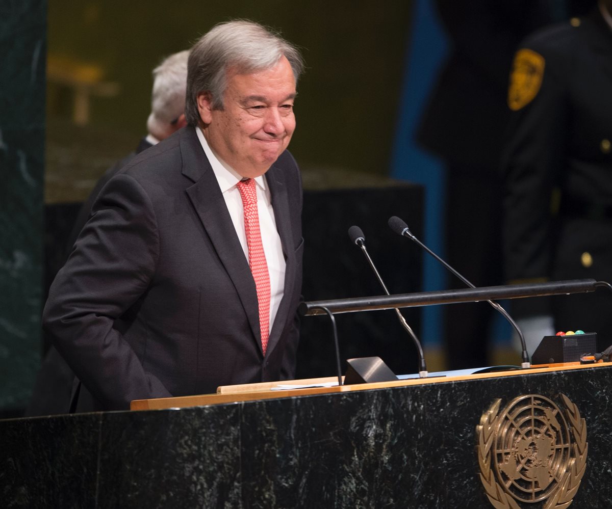 El portugués Antonio Guterres pronuncia su primer discurso segundos después de ser nombrado formalmente nuevo jefe de la ONU. (Foto Prensa Libre: AFP).