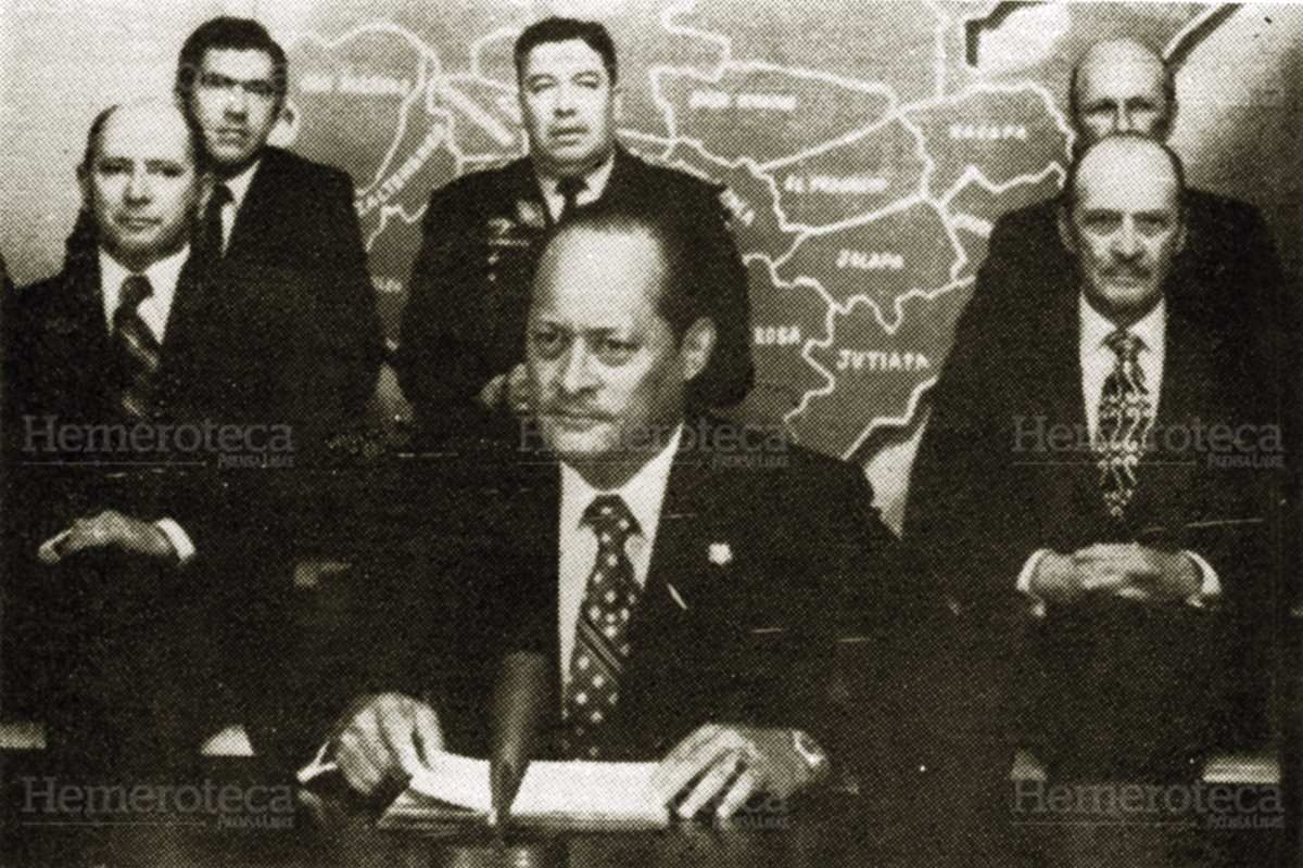 Carlos Manuel Arana Osorio, durante una conferencia de prensa. (Foto: Hemeroteca PL)