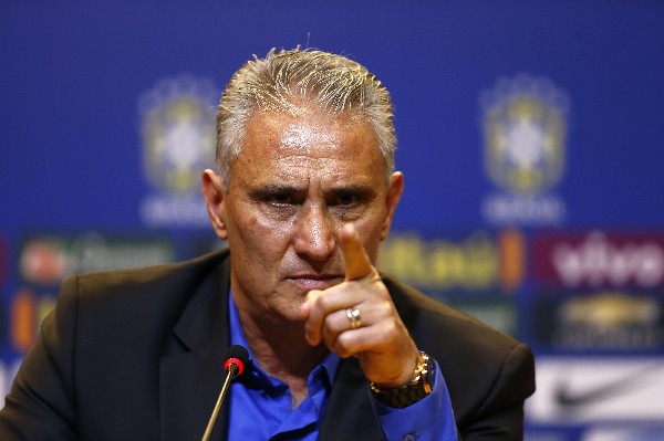 Tite acepta el reto para llevar a Brasil al Mundial y cambiar la imagen. (Foto Prensa Libre: EFE)
