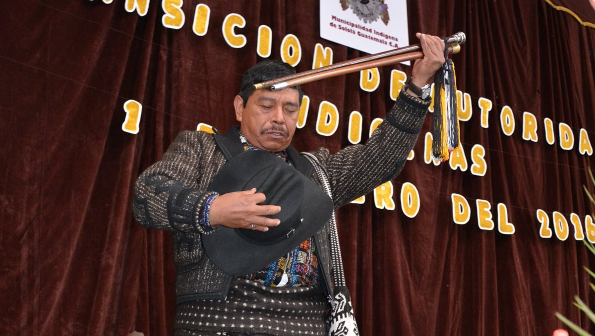 Tomás Saloj Güit, alcalde indígena de la cabecera de Sololá. (Foto Prensa Libre: Édgar René Sáenz)