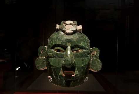 Máscara de jade expuesta en el Museo Nacional de Antropología e Historia de México. (Foto: AFP/Archivo)