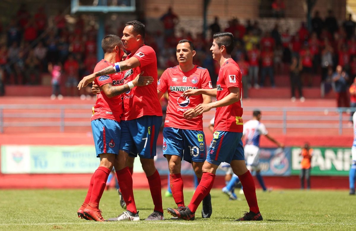 Municipal cumplió en quedarse con los tres puntos frente al último de la tabla, Suchitepéquez. (Foto Prensa Libre: Jeniffer Gómez)