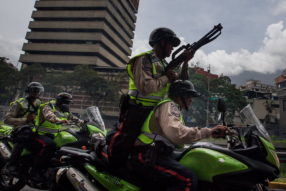 Nicolás Maduro ordenó a la Fuerza Armada Nacional Bolivariana efectuar ejercicios de defensa. (Foto Prensa Libre: EFE).