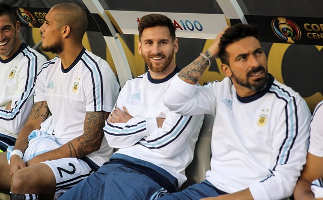 Lionel Messi no pudo ser titular en el juego contra Chile. (Foto Prensa Libre: EFE)