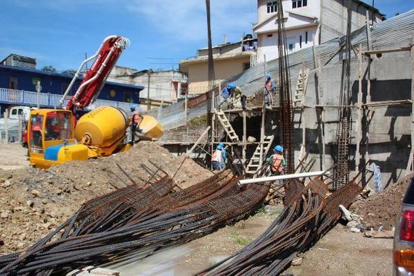 Trabajos del  mercado, en la cabecera de Huehuetenango, se encuentran   paralizados por desacuerdo entre sectores. (Foto Prensa Libre: Mike   Castillo)