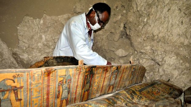 Los investigadores de la tumba, encontrada cerca de la necrópolis de Dra Abu el-Naga, aseguran que estaba en condiciones intactas. AFP