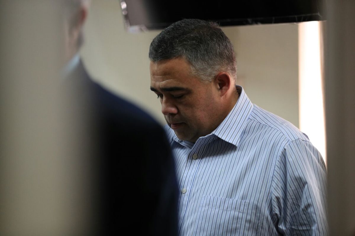 Jorge Alberto Cabezas se entregó hoy ante el Juzgado Octavo Penal. (Foto Prensa Libre: Carlos Hernández Ovalle)