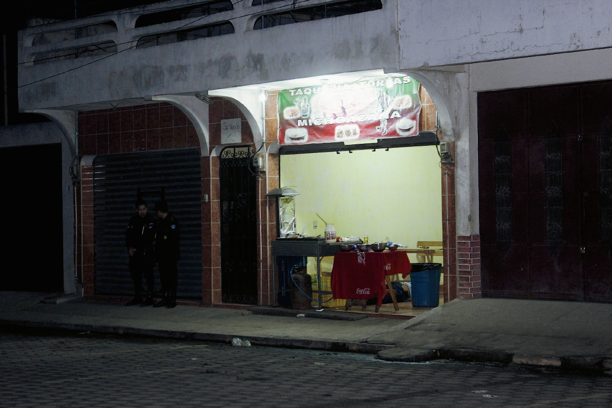 Negocio donde murió baleado Elmer Santizo, en Chimaltenango. (Foto Prensa Libre: Víctor Chamalé)