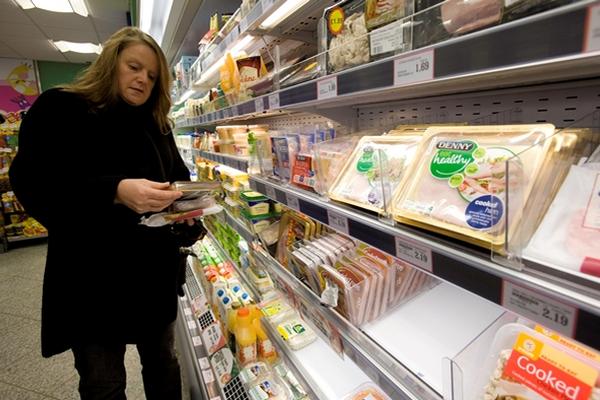 Según el estudio, el gasto en los hogares de Centroamérica creció 2% en el primer trimestre del 2014, mientras que en el mismo lapso del año anterior había fue 5%. (Foto Prensa Libre:Archivo).