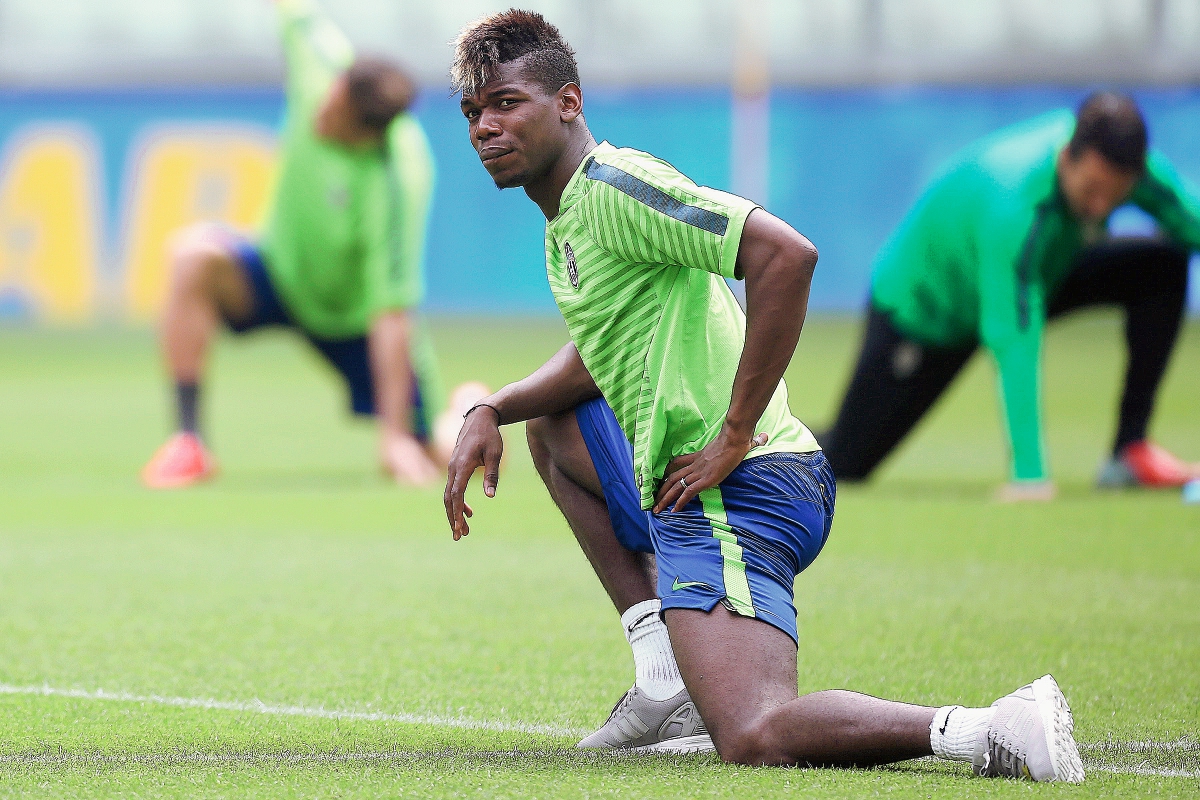 Pogba es captado en un entrenamiento con la Juventus. (Foto Prensa Libre: AFP).