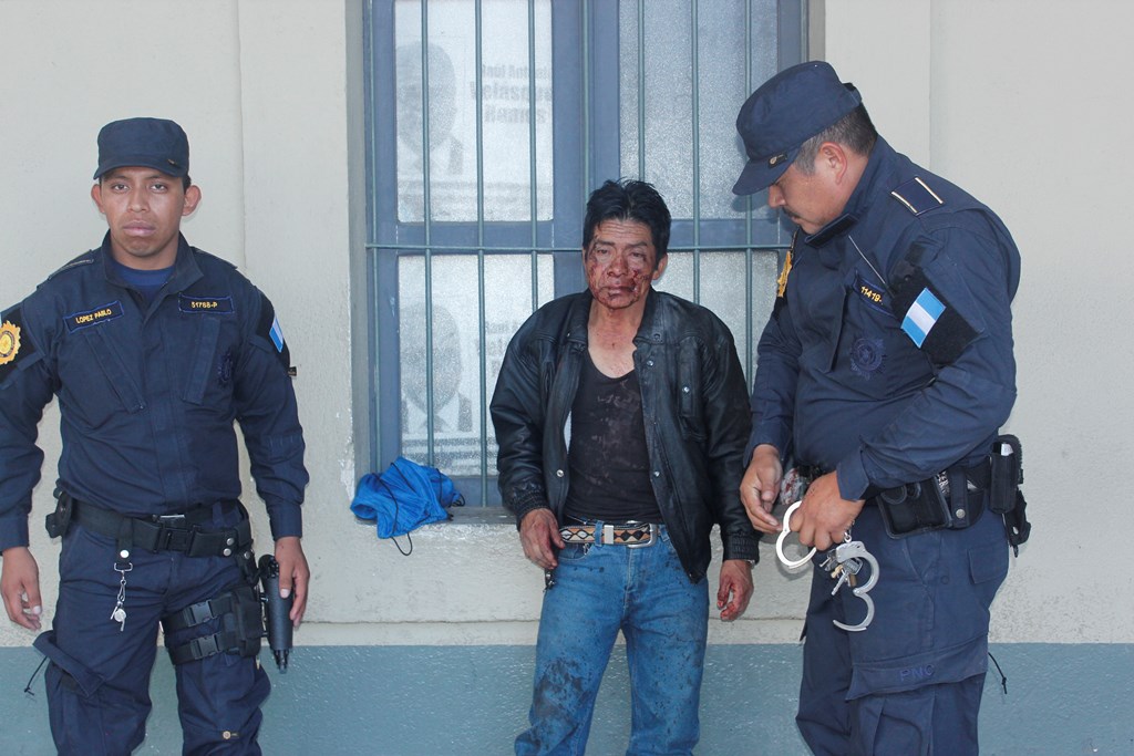 Tomás Tool Guarcas, fue capturado luego de confesar que había matado a su conviviente por celos. (Foto Prensa Libre:Víctor Chamalé)