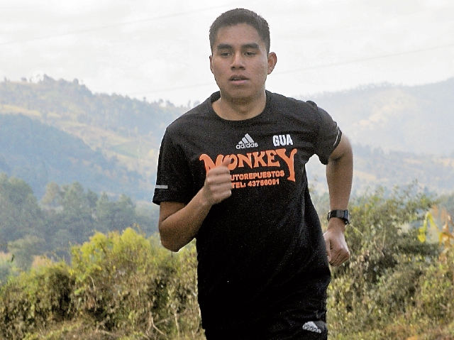 El atleta de Sumpango habla del mal momento que vivió. (Foto Prensa Libre: Oscar Felipe)