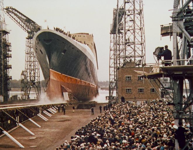 El QE2 fue inaugurado por la reina Isabel II en John Brown and Company, una compañía escocesa de construcción naval, en septiembre de 1967. PA
