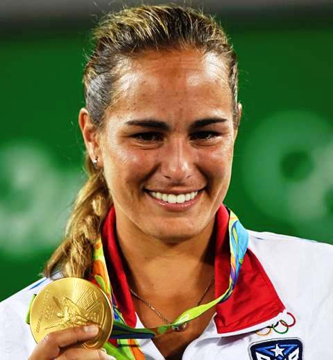 Mónica Puig hizo historia al ganar en tenis la primera medalla oro olímpica para Puerto Rico. (Foto Prensa Libre: AFP).