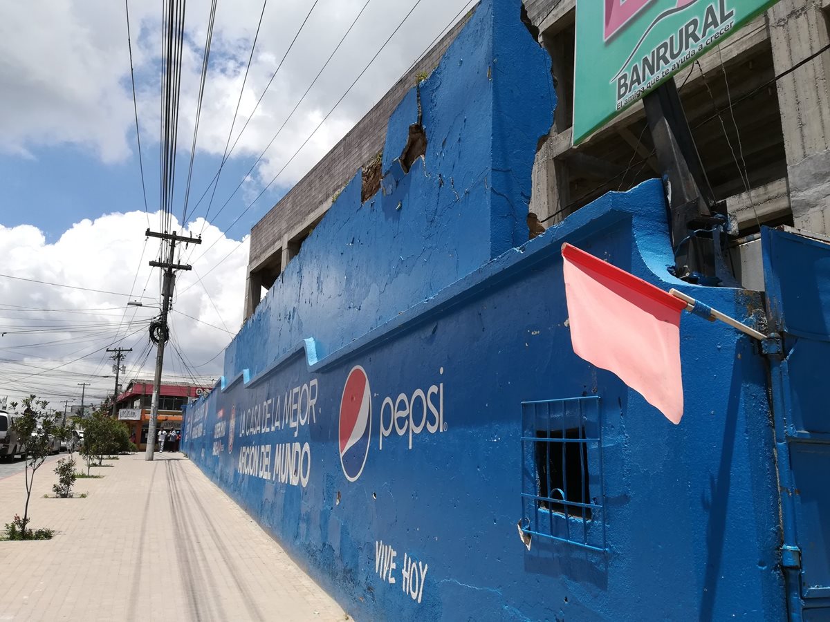 El estadio Mario Camposeco no sufrió daños en su estructura. (Foto Prensa Libre: Raúl Juárez)