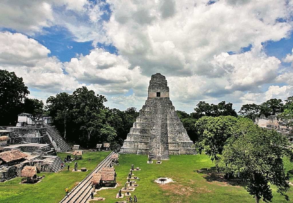 Aparte de la cultura maya el Inguat promoverá el turismo en el área de bodas o el de turismo de aventura. (Foto Prensa Libre: Hemeroteca PL)