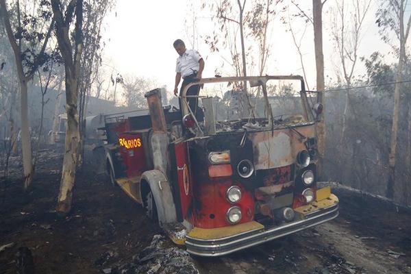 La única motobomba tenía la estación de Sanarate fue consumida este viernes en un incendio forestal. (Foto Prensa Libre: Hugo Oliva)<br _mce_bogus="1"/>