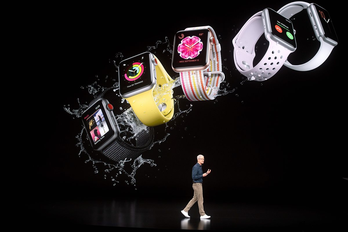 El Apple Watch Series 4 incorporará una nueva interfaz que le permite dar más gráficas y utilizar más aplicaciones al usuario. (Foto Prensa Libre: AFP).