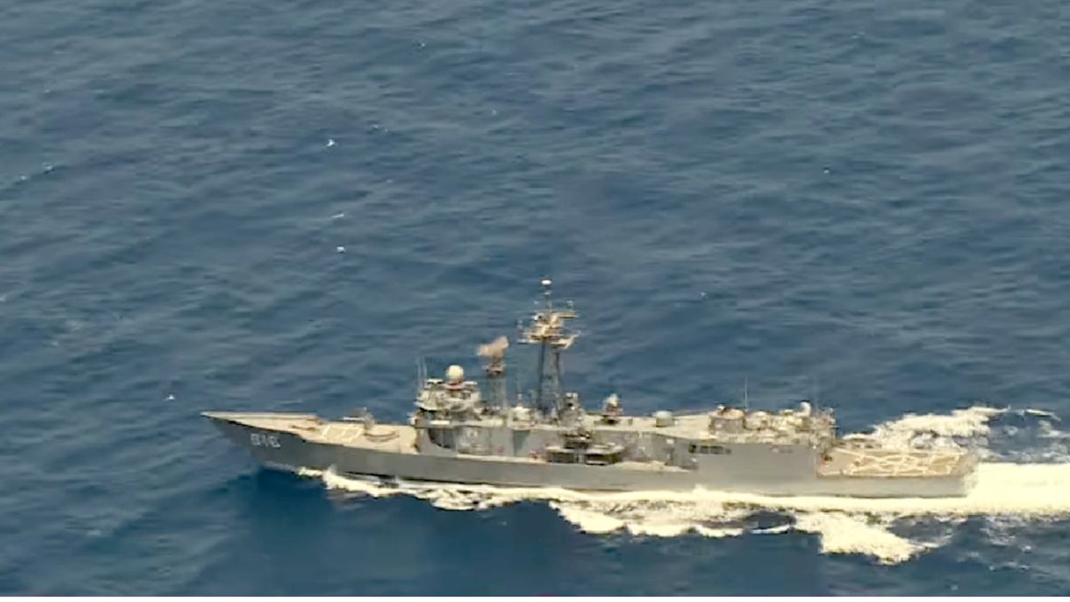 Hallan restos de avión Egyptair a unos 290 kilómetros de Alejandría. (Foto Prensa Libre:AP).