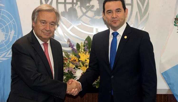 António Guterres y Jimmy Morales sostuvieron una reunión el 25 de agosto en la sede de la ONU. (Foto Prensa Libre: Hemeroteca PL)