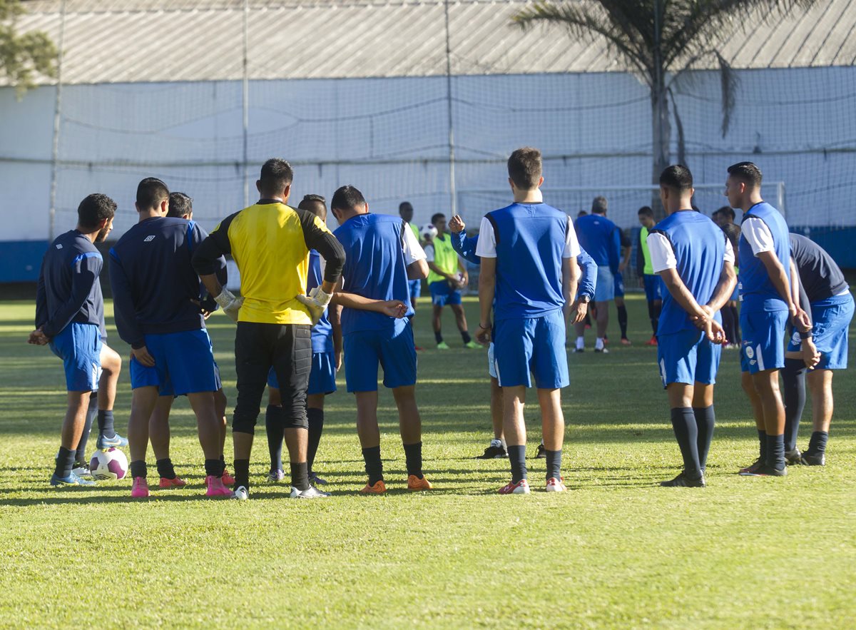 Entrenamiento de la Selección Nacional en el Proyecto Goal. (Foto Prensa Libre: Carlos Vicente)