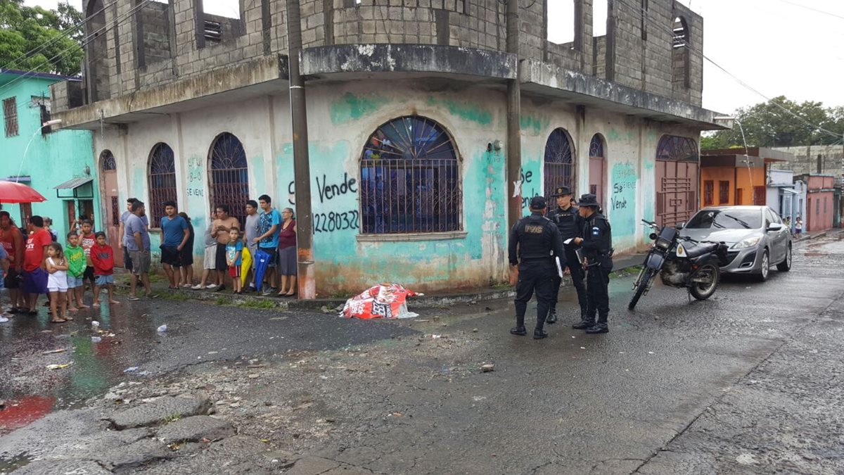 El médico fue asesinado cerca de su casa, cuando iba camino al trabajo. (Foto: Carlos Paredes)
