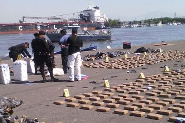 Al menos mil 366 libras de cocaína fueron decomisadas en aguas del Pacífico guatemalteco. (Foto Prensa Libre: Hemeroteca PL)